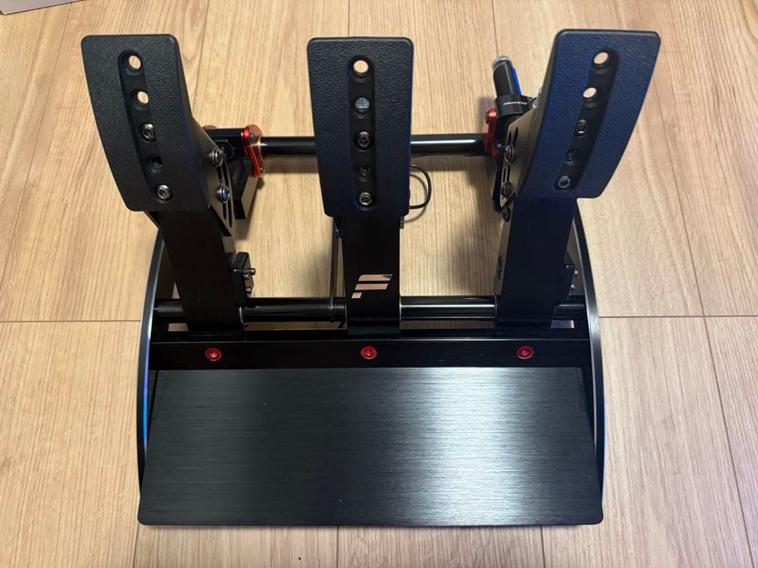 FANATEC ClubSport Pedals V3セット 1d964f286a87d92dbdecc57ab07dff