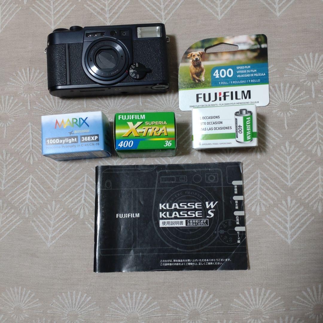 フィルムカメラ FUJIFILM KLASSE S FUJIFILM Klasse S Date 35mm Camera with Super EBC 38 f/2.8 Lens, Black