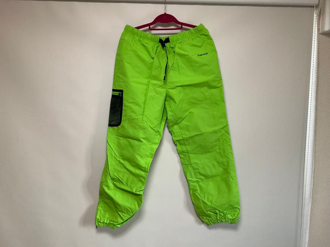 SUPREME xNIKEコラボ セットアップサイズ違い - メルカリ