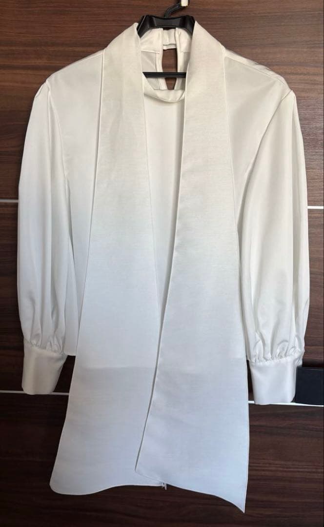 maison de Dolceメゾンドドルチェクラッシーリボンブラウス ホワイト