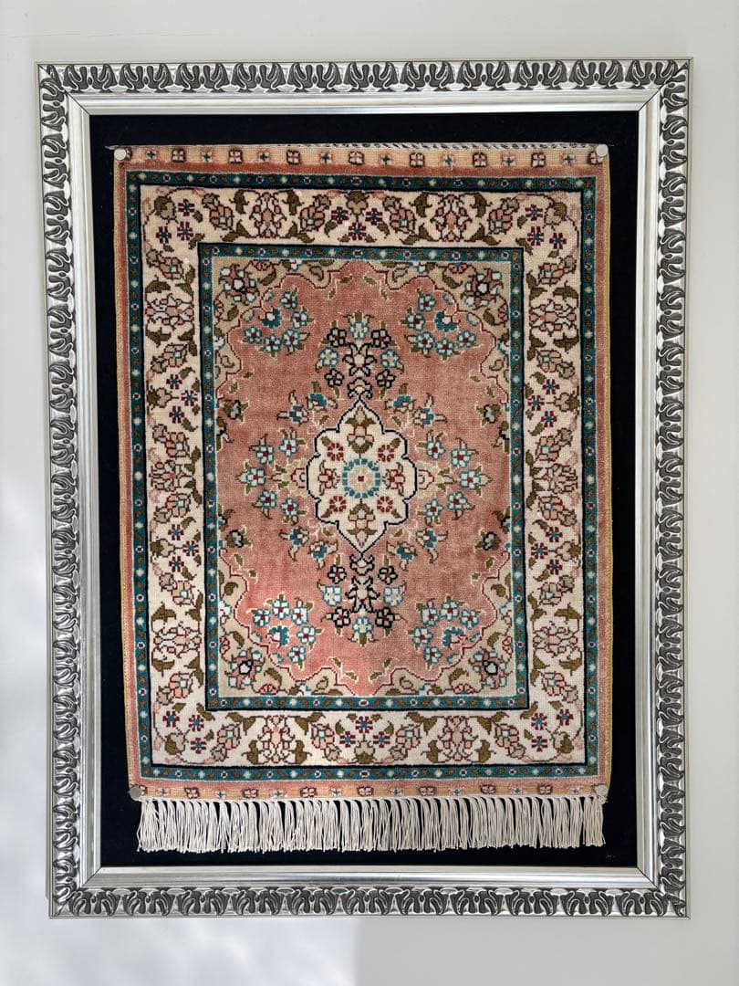 世界最高峰のトルコ カイセリ産 総シルク 手織り絨毯 53×42証紙付 2026年最新】トルコ絨毯 シルクの人気アイテム - メルカリ