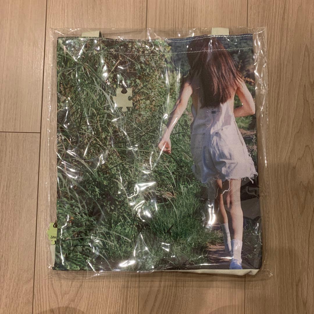 JENNIE 写真展 トートバッグ グリーン ジェニ BLACKPINK - メルカリ