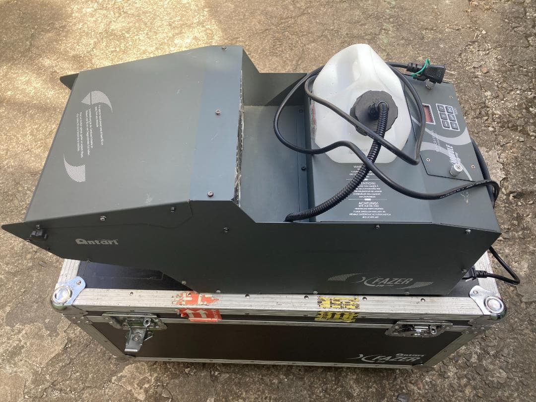 値下げ中！【ジャンク品】Antariスモークマシン　ケース付き Yahoo!オークション -「antari」の落札相場・落札価格