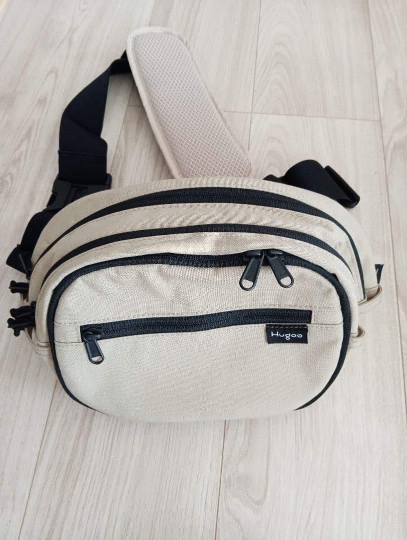 hugoo ベージュ ヒップシート 多ポケット ショルダーバッグ ヒップシート（ベージュ）Hugoo®︎（ハグー）公式｜世界中のデザイン賞