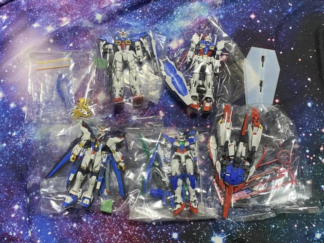 建築模型用添景【口 木の机24個 + 木のイス48個】のセット 1:100