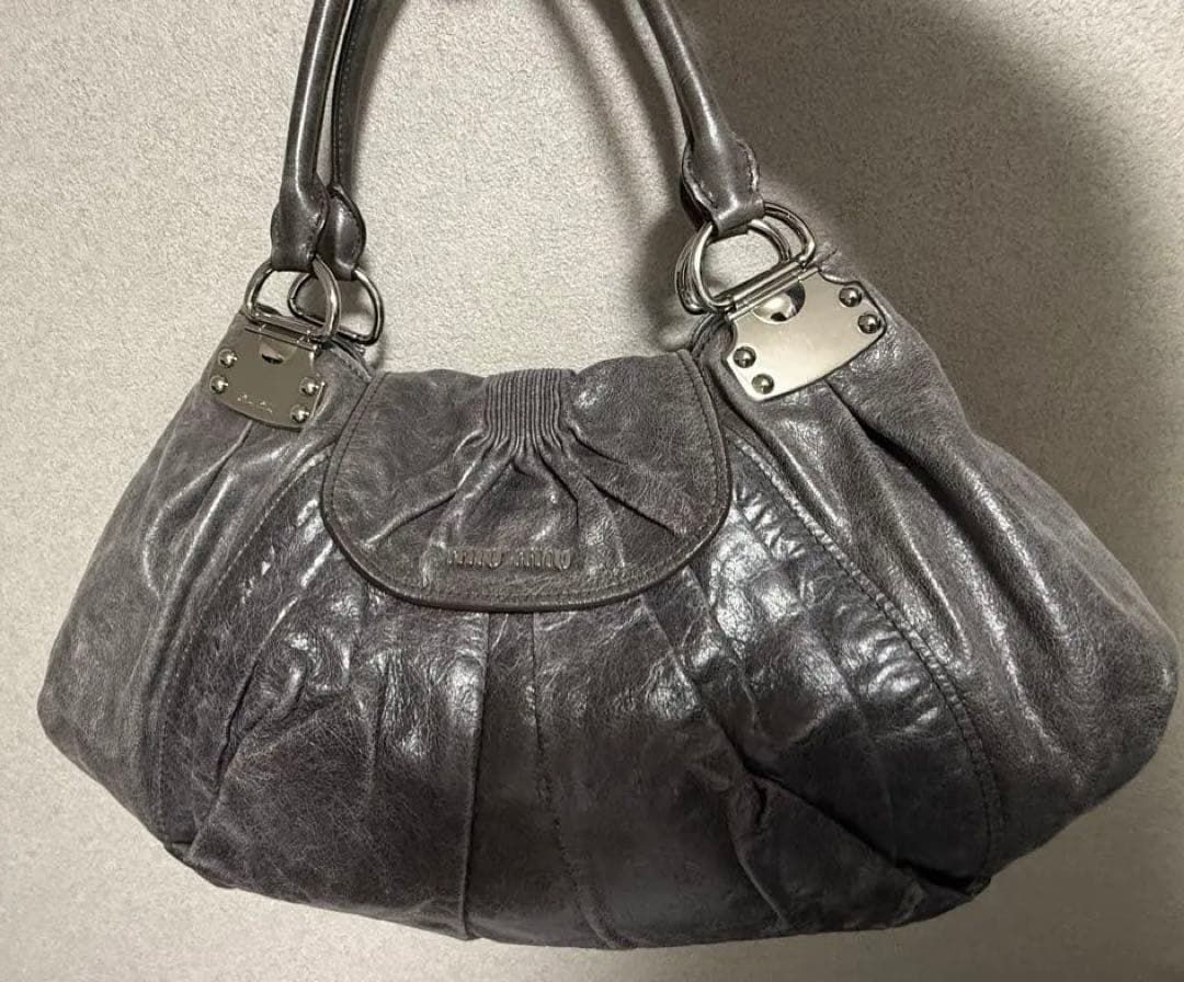 ヴィンテージ miumiu ミュウミュウ　ギャザーレ ザーバッグ ヴィンテージ miumiu ミュウミュウ ギャザーレ ザーバッグ