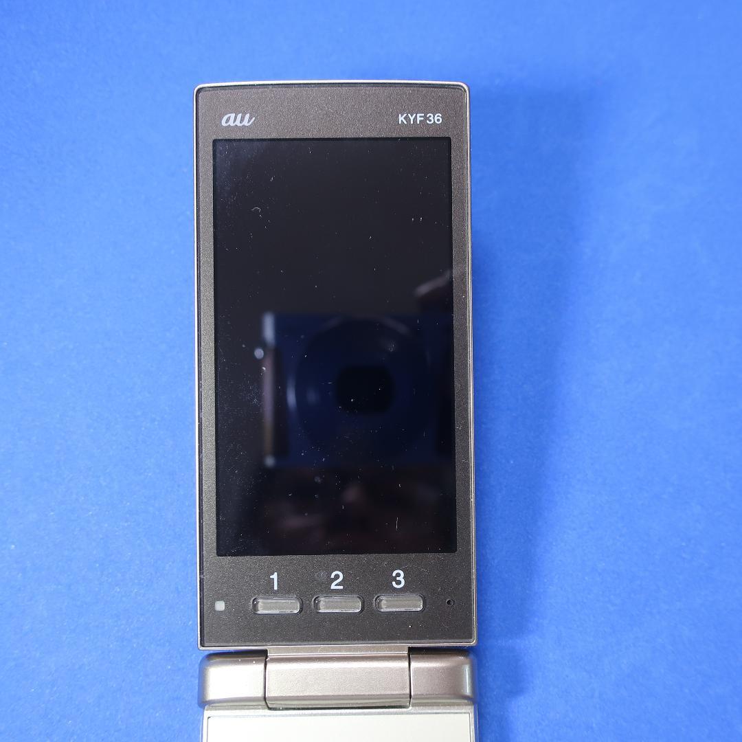 かんたんケータイ au KYF38ピンク ＆ KYF36シルバー 2台セット - メルカリ