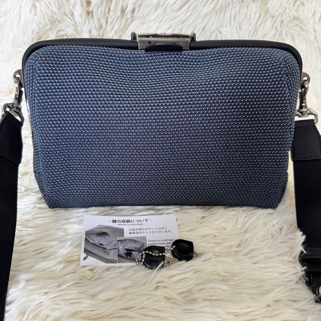 極美品 ARTPHERE アートフィアー ダレス ショルダーバッグ ネイビー