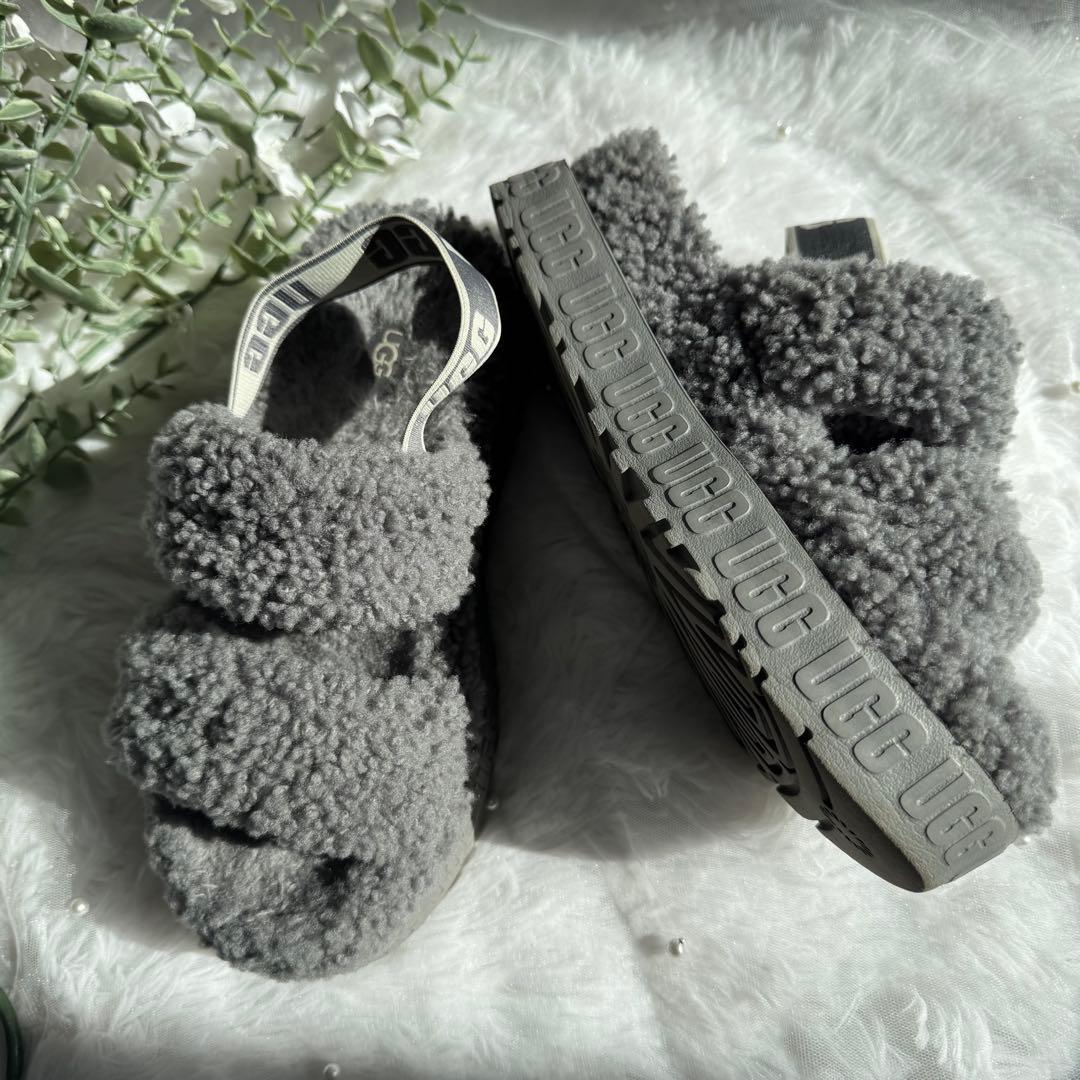UGG グレー ボア サンダル アグ 厚底 FLUFF YEAH SLIDE - メルカリ