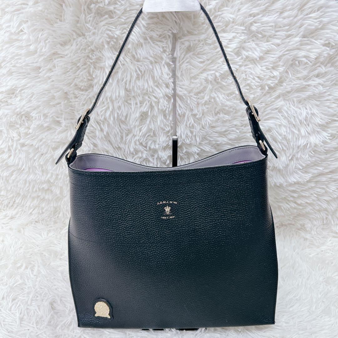 A.D.M.J 高級 本革 ワンショルダー 黒 シボ革 A4 ポーチ付 GC付き