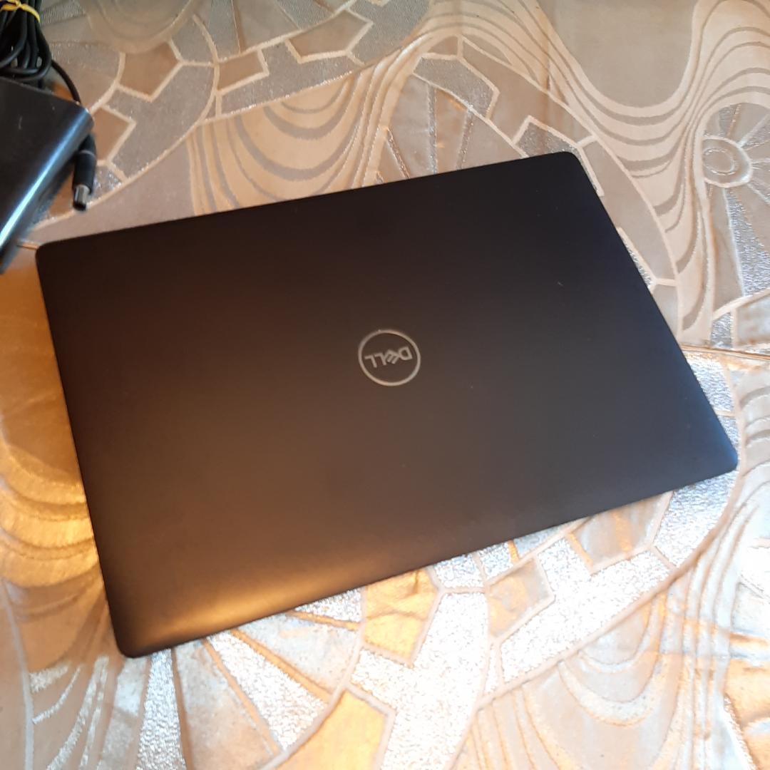 DELL 5300 8世代 i3 8G 256G 1920x1080 - メルカリ