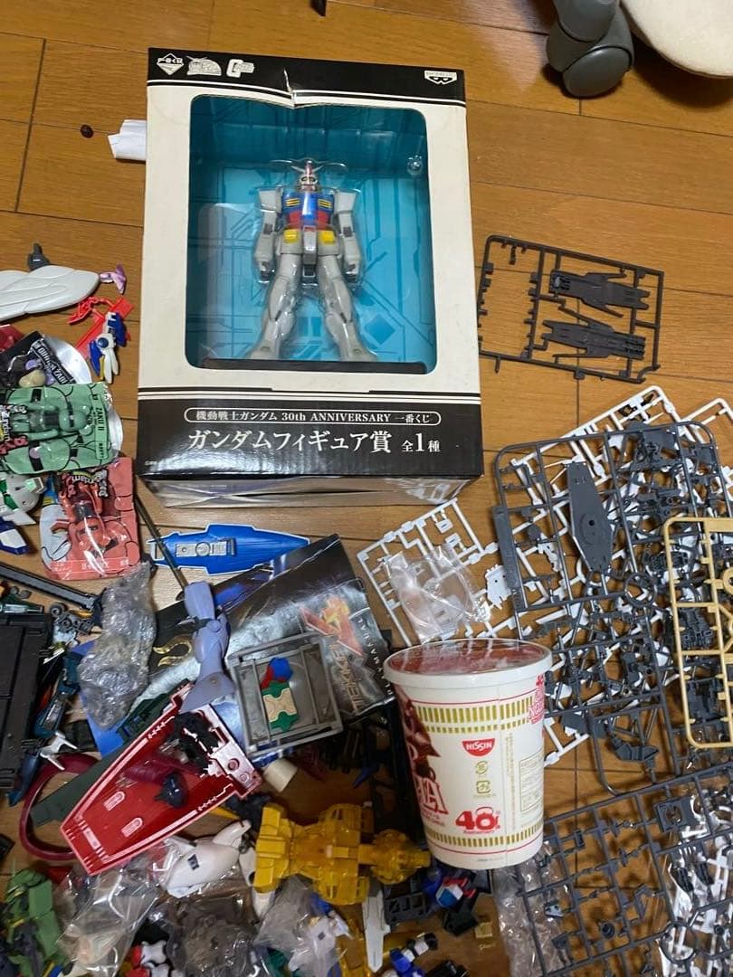 ガンプラ 大量 まとめ売り フィギュア hg ベアブリック その他 - メルカリ