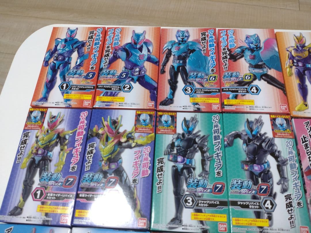 装動 仮面ライダー リバイス まとめ売り 45箱 - メルカリ