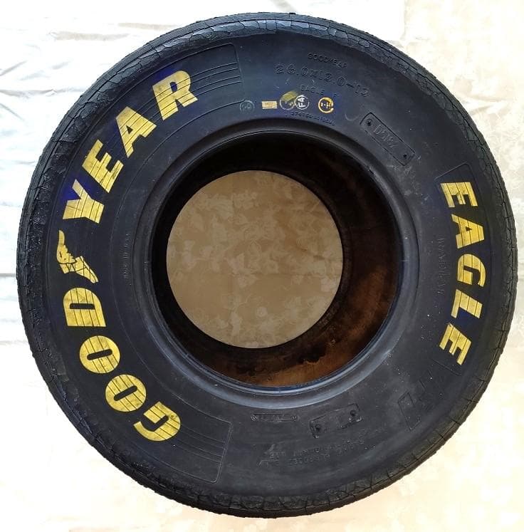 F1使用タイヤ GOODYEAR EAGLE F1 テーブル 置物 希少品 - メルカリ