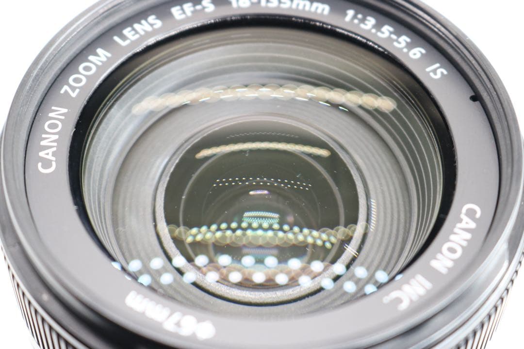 美品　【Canon EF-S 18-135mm F3.5-5.6 IS 】
