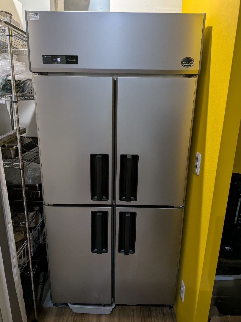 縦型冷凍庫 巾900 2025新品購入 使用5ヶ月 保証期間内 省エネ 100v ONE STEP 冷凍庫 小型 家庭用 スリム 小型 省エネ 前開き 60L 高さ80cm