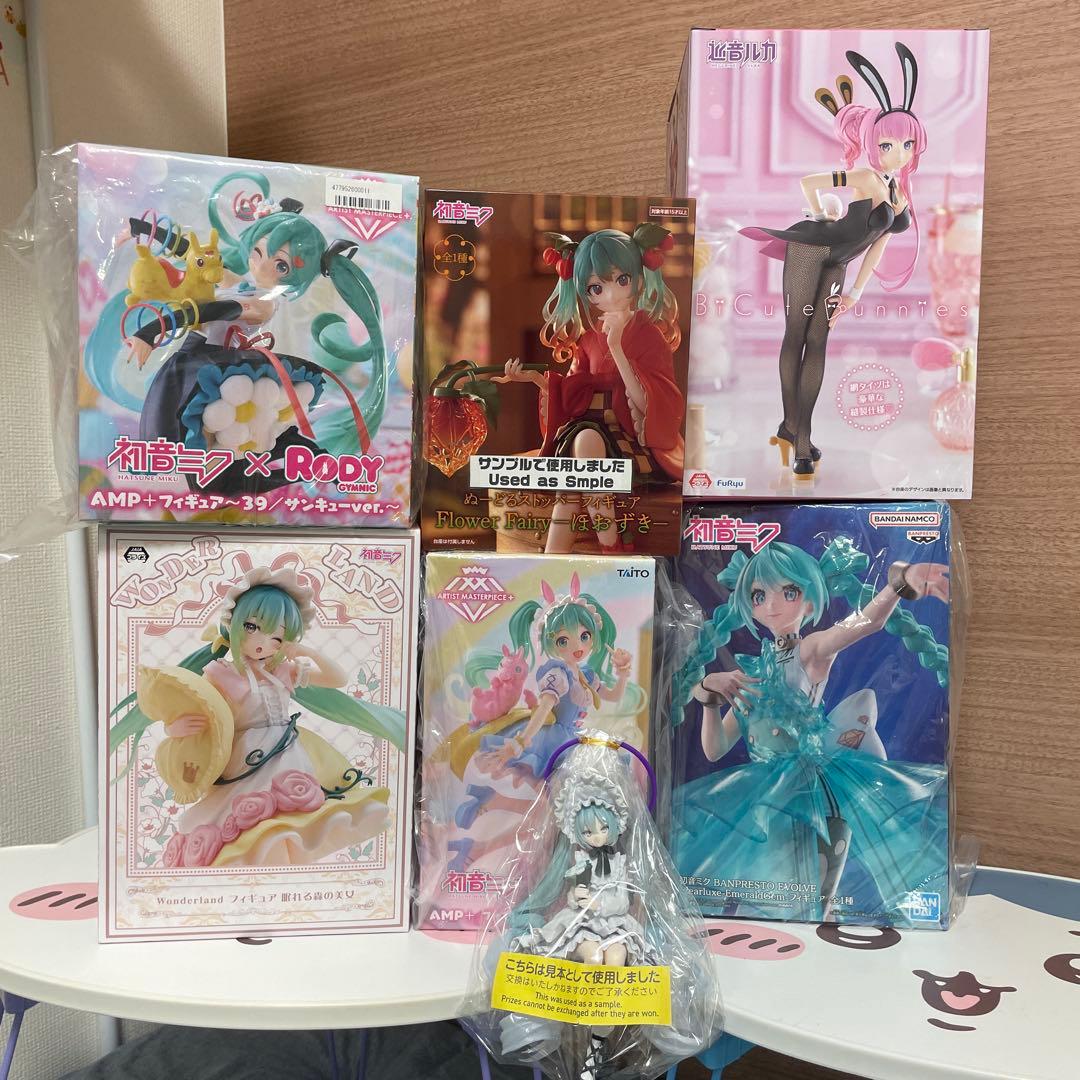 初音ミク 巡音ルカ フィギュアセット - メルカリ