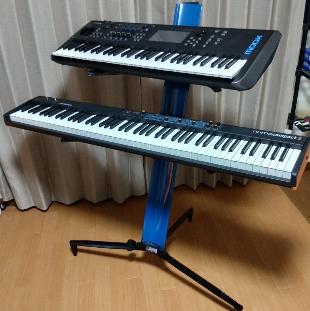 STAY「 Tower 1300/02 」キーボードスタンド Tower 1300/02 - Dirigent | ディリゲント