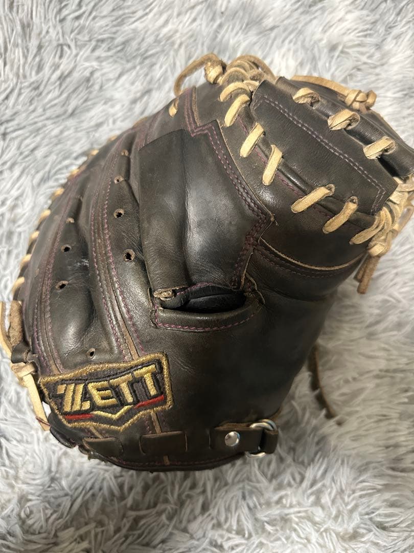 ZETT プロステイタス 硬式オーダーキャッチャーミット 小林モデル 楽天市場】ゼット プロステイタス オーダーグラブ 小林モデル 242型