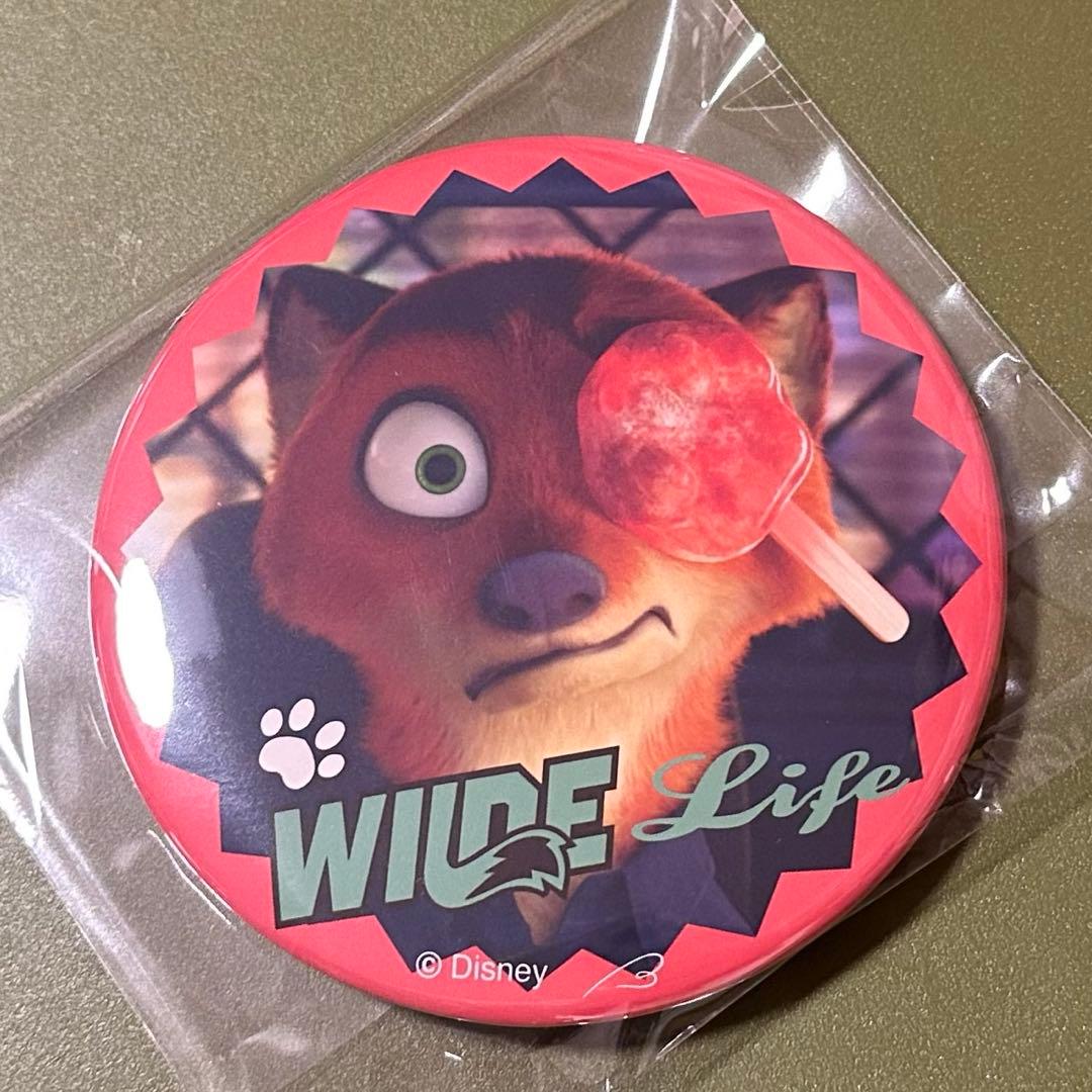 ディズニー ズートピア ニック スタンド付き 缶バッジ 100mm - メルカリ