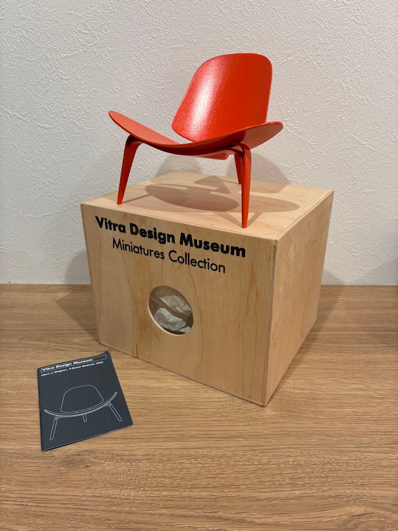 Vitra Design Museum 【美品】CH07 シェルチェア Vitra Design Museum 【美品】CH07 シェルチェア - メルカリ