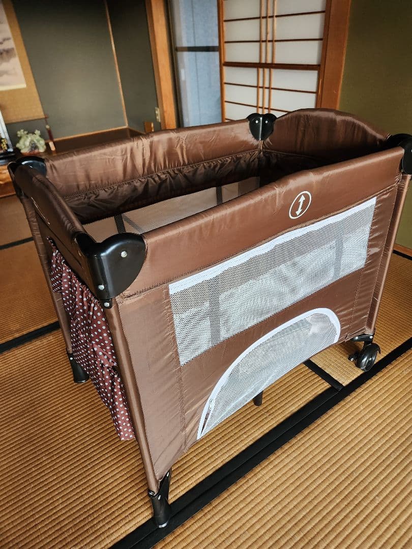 ブラウン メッシュベビーベッド BE BRAVE - メルカリ