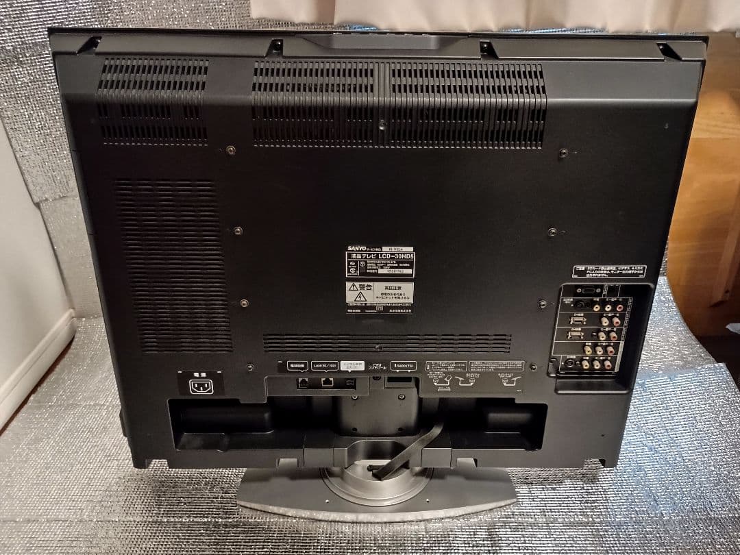 液晶テレビ 約30インチ 首振り機能あり