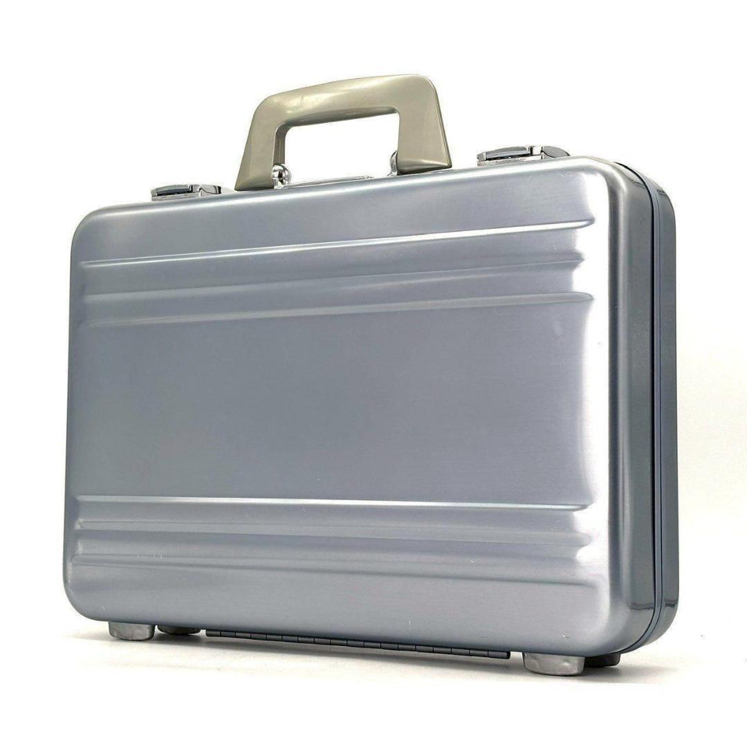 ゼロハリバートン アタッシュケース アクリルハンドル アルミ クリア