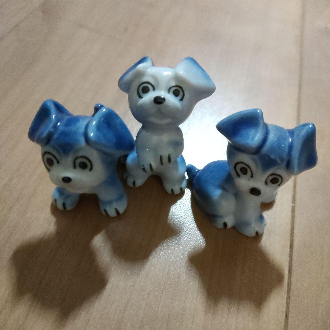 青と白の犬の置物 3体セット 陶器 - メルカリ