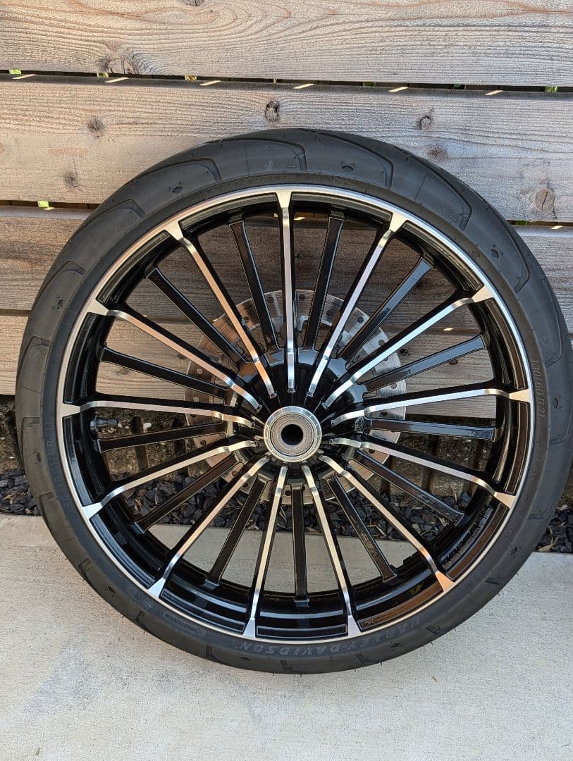 2024年ハーレーブレイクアウト純正ホイール前後フルセット タービン