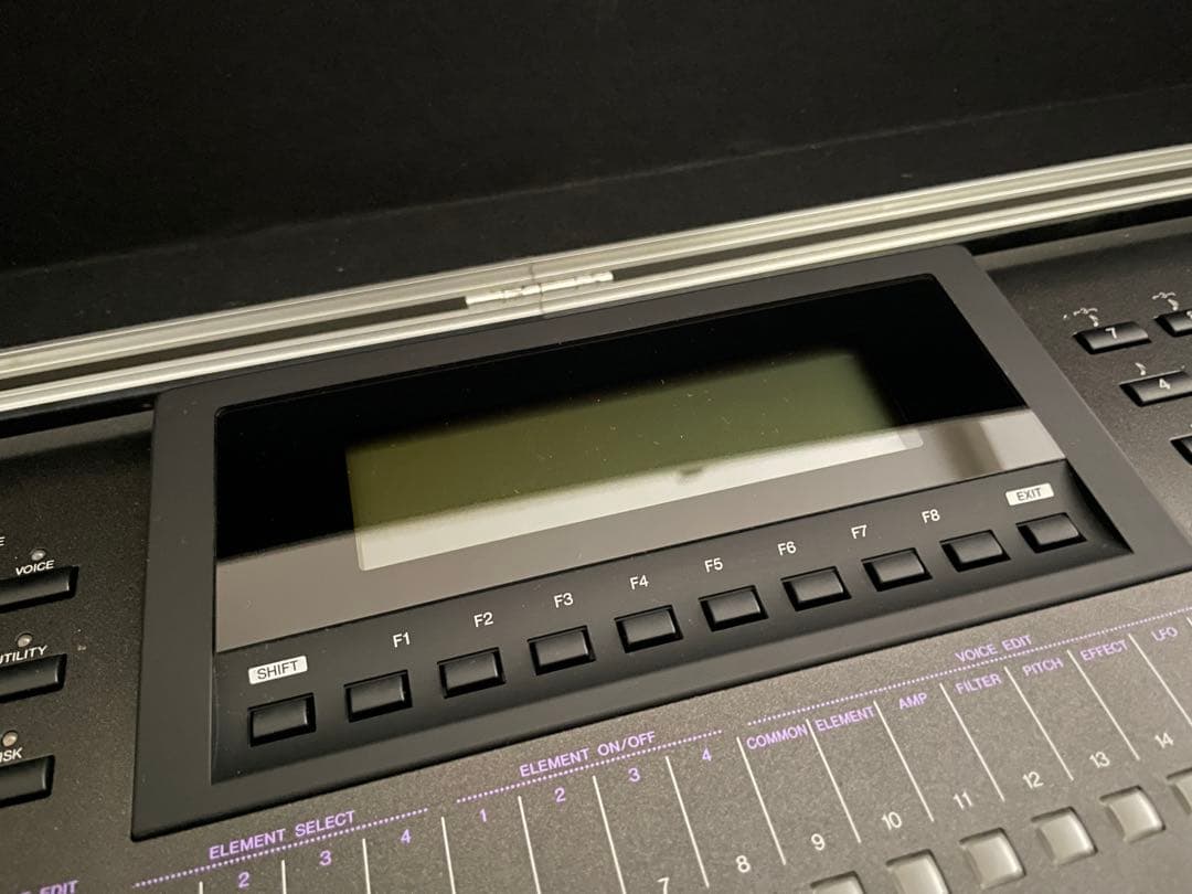 YAMAHA シンセサイザー W5 76鍵盤 ハードケース鍵付
