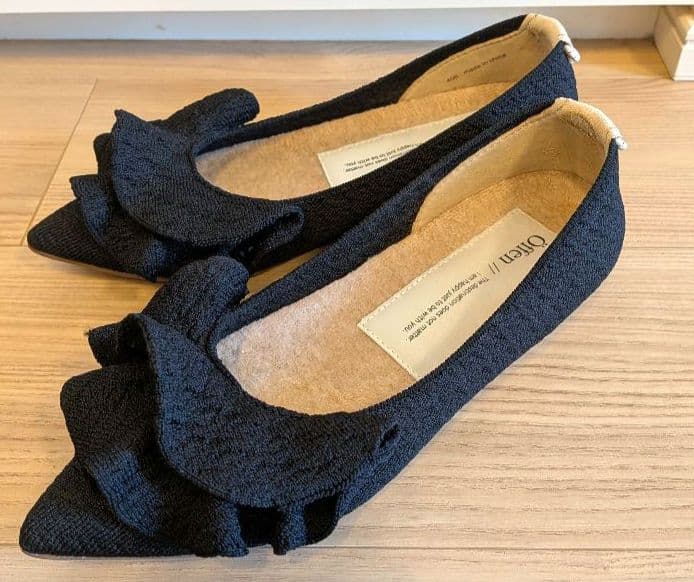 美品】Öffen ブラックリボンポインテッドトゥ オッフェン 37 23.5