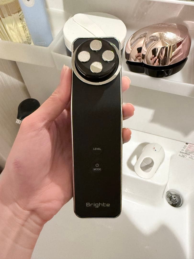 ELEKILIFT 美顔器 RF・EMS機能付き 楽天市場】【ふるさと納税】美顔器 RF EMS美顔器 ブライトリフト 美容