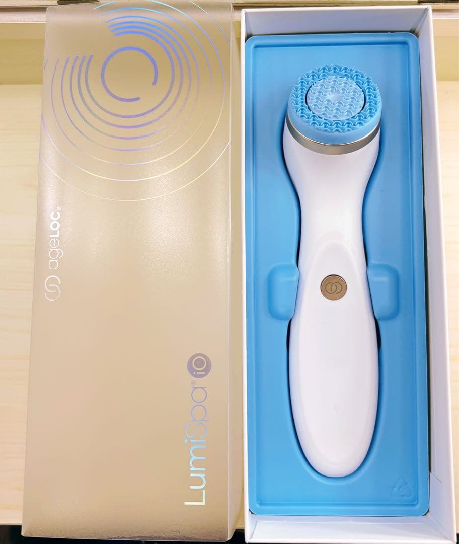 【専用出品】ニュースキン ルミスパiO 洗顔ブラシ 美品NU SKIN] LumiSpa iO 洗顔ブラシ 美品NU SKIN] LumiSpa iO 洗顔