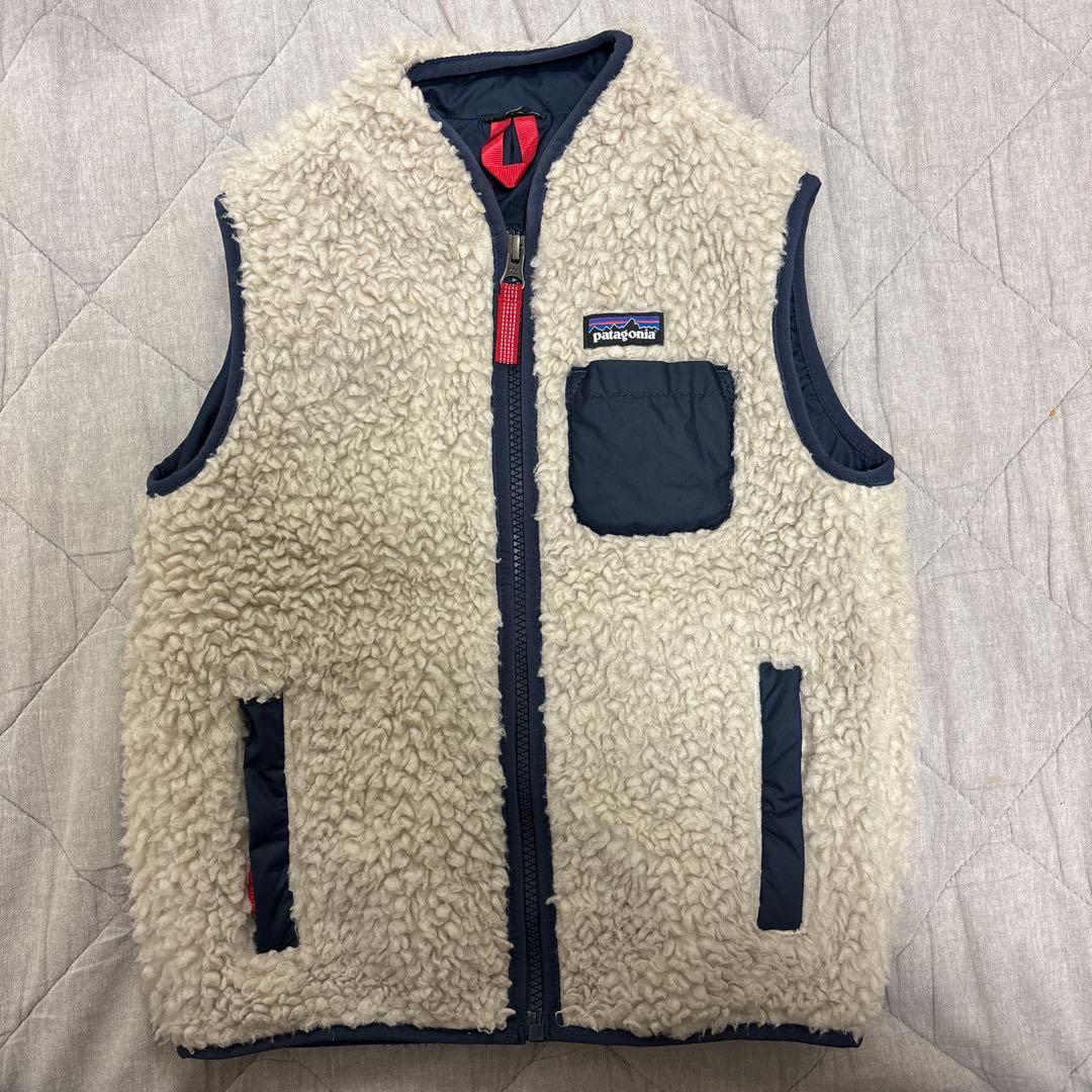 patagonia フリースベスト クリーム/ネイビー - メルカリ