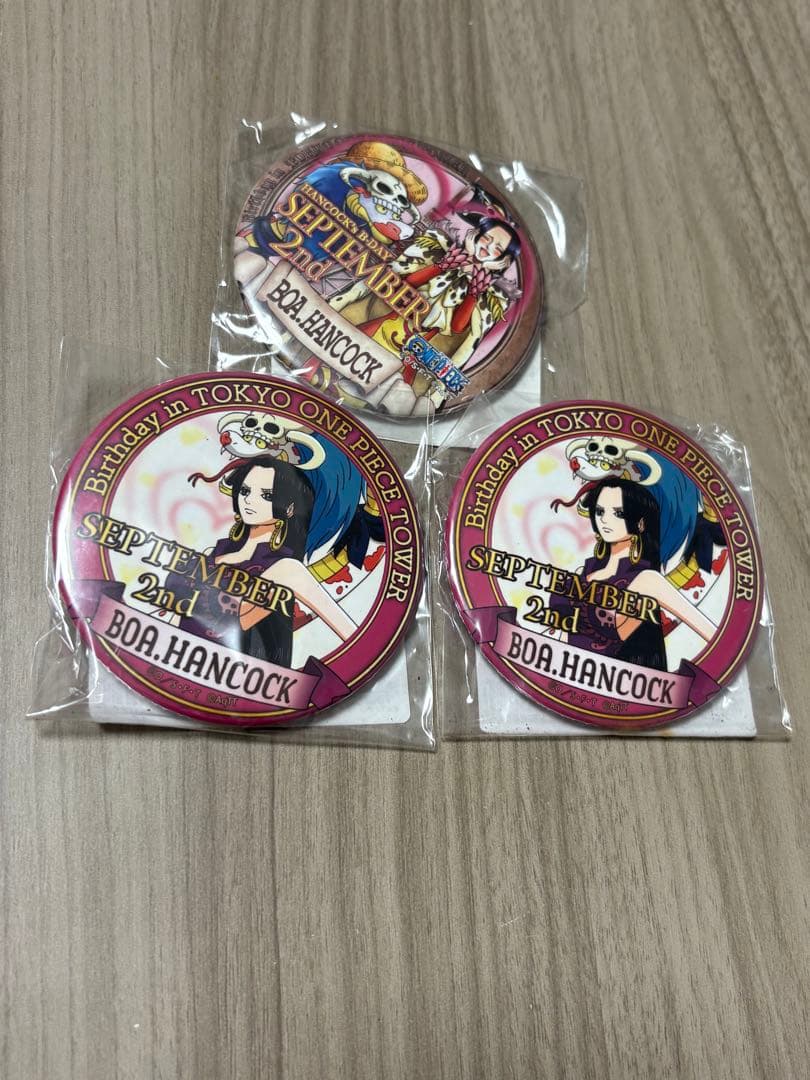 東京ワンピースタワー限定 バースデー缶バッジ ハンコックセット 東京ワンピースタワー】9月2日はボア・ハンコックのバースデイ！9月の