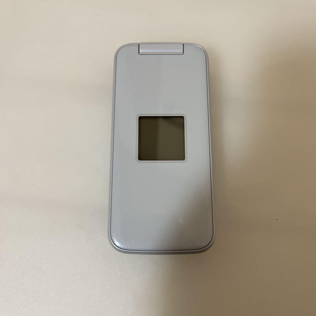 【極美品】NTTドコモ 富士通 らくらくホン F-01M ホワイト docomo らくらくホン F-01M [ホワイト]の製品画像 - 価格.com