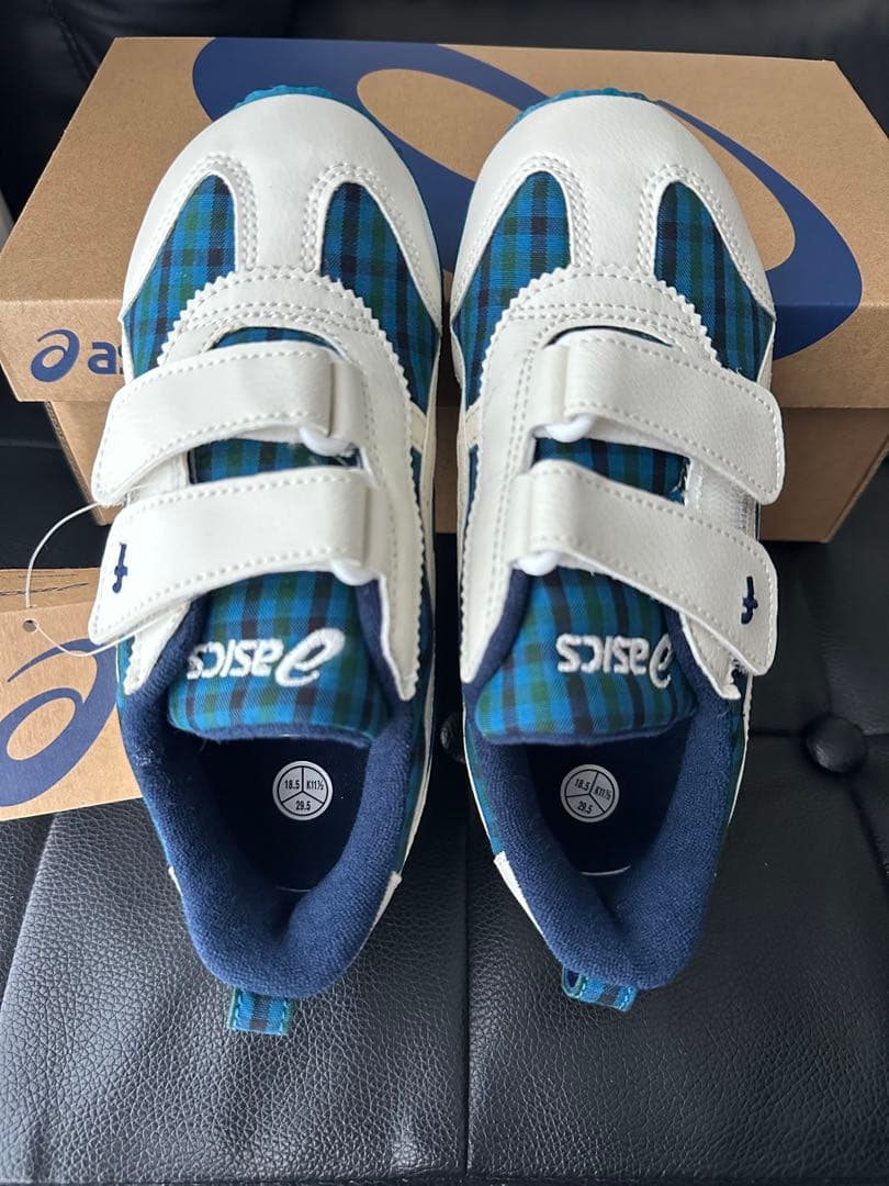 ファミリア familiar スニーカー アシックス asics 18.5 新品 スニーカー〈アシックスキッズ × familiar〉 | ファミリア公式サイト