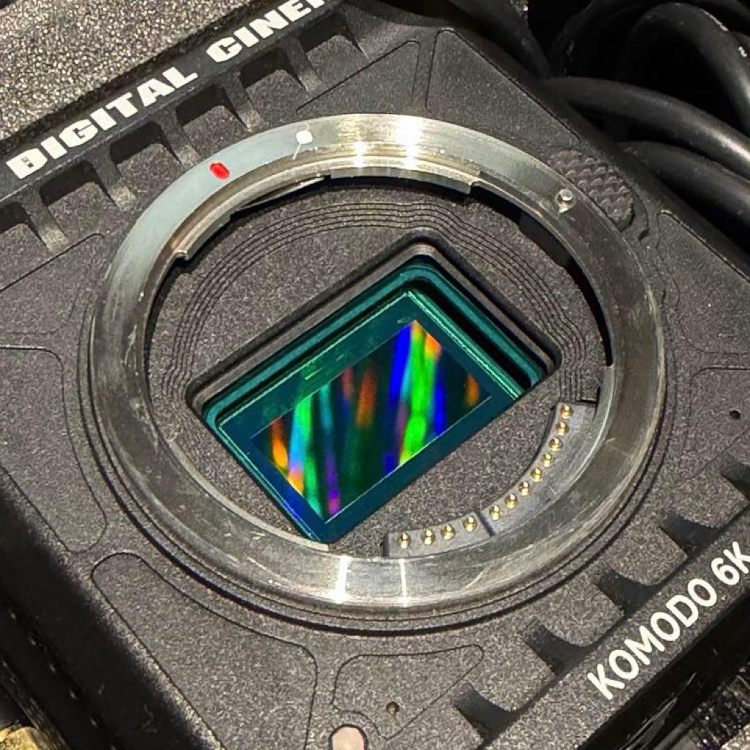 RED KOMODO 6K＋smallHD RED対応モニター付【即撮セット】 - メルカリ