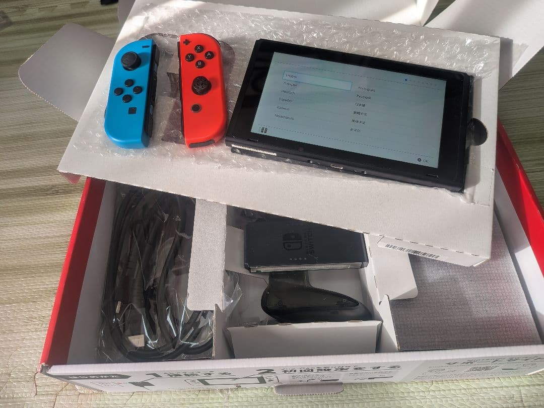 Nintendo Switch 本体 青/赤 Joy-Con付き　SD認識NG Amazon.co.jp: Nintendo Switch 本体 (ニンテンドースイッチ) Joy-Con