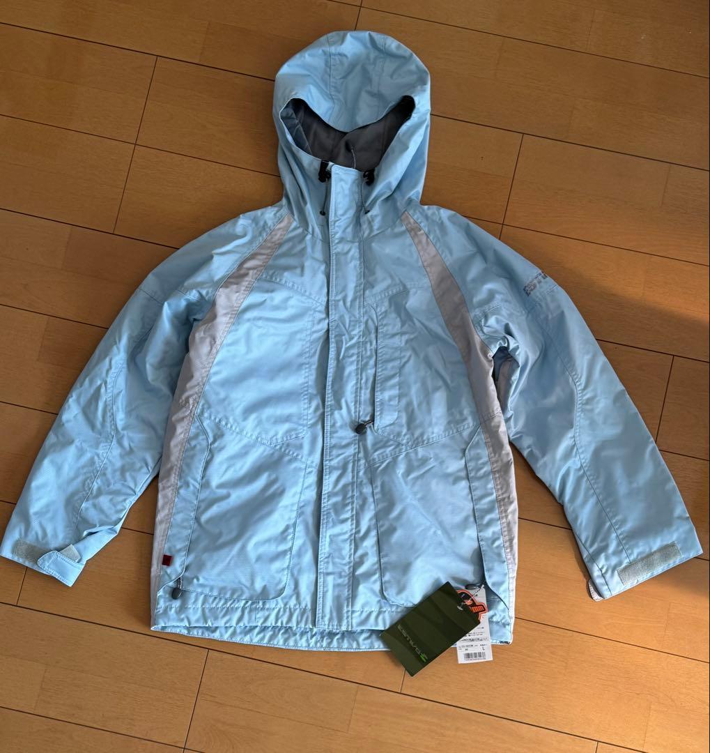 【新品未使用】ESTIVO 水色 スキー・スノーボードウェア ・上下 スキーウェア スノーウェア キッズ ジュニア 上下セット スノーボード