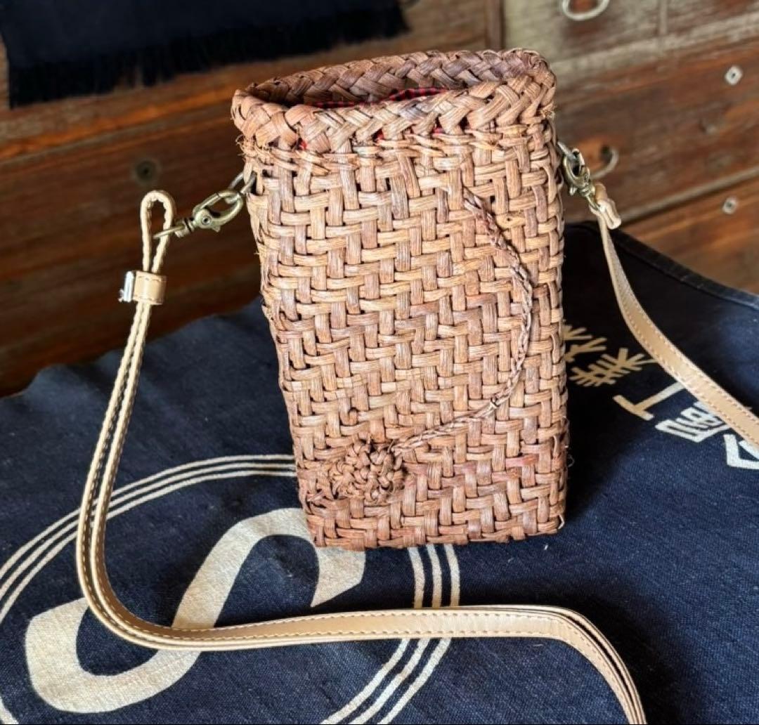 国産山葡萄 かごスマホショルダーバッグ 新品未使用 - メルカリ