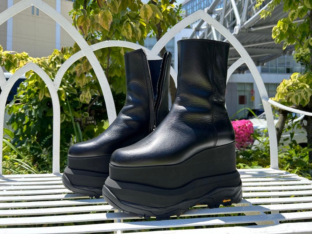 宇多田ヒカルさんも着用。sacai サカイ ブーツ - メルカリ