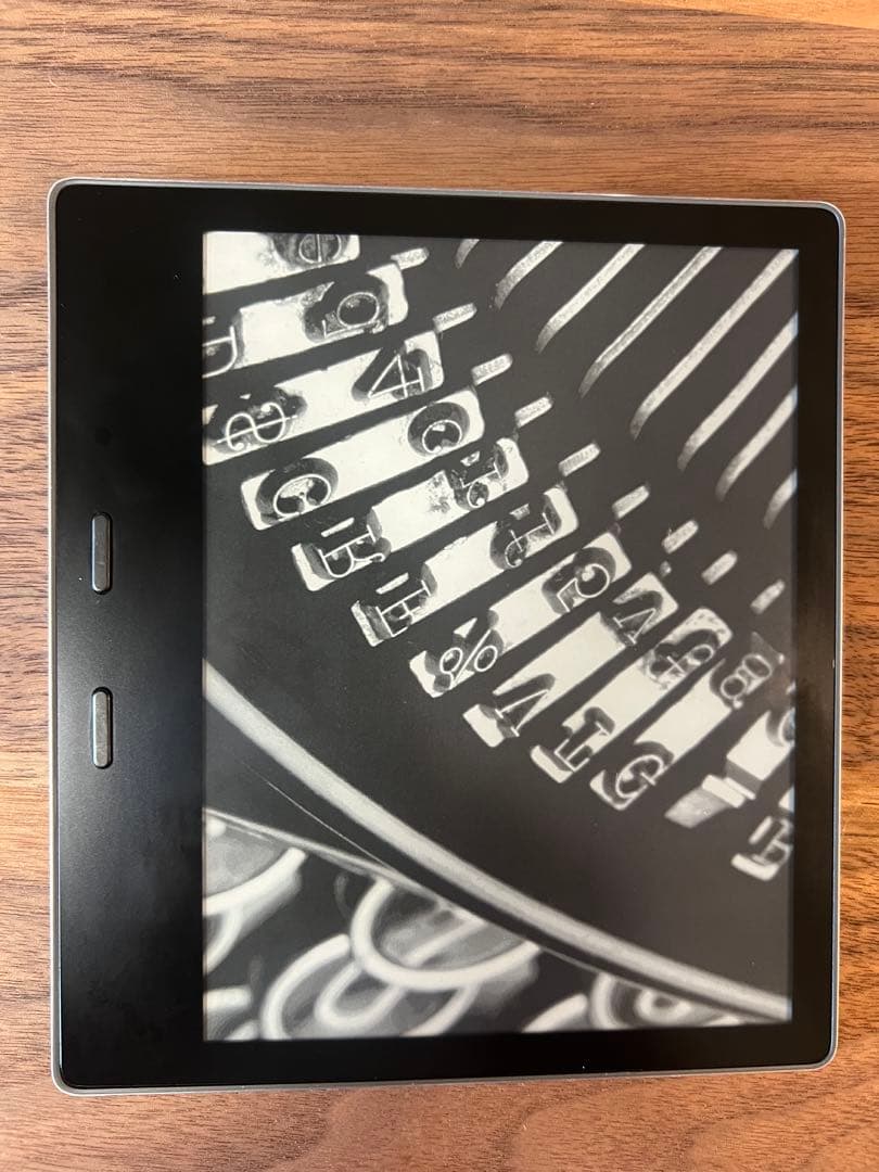 【良品】Kindle Oasis wifi 32GB 広告なし Kindle Oasis Wi-Fi 32GB 広告なし 第10世代 カバー付 Kindle Oasis 第