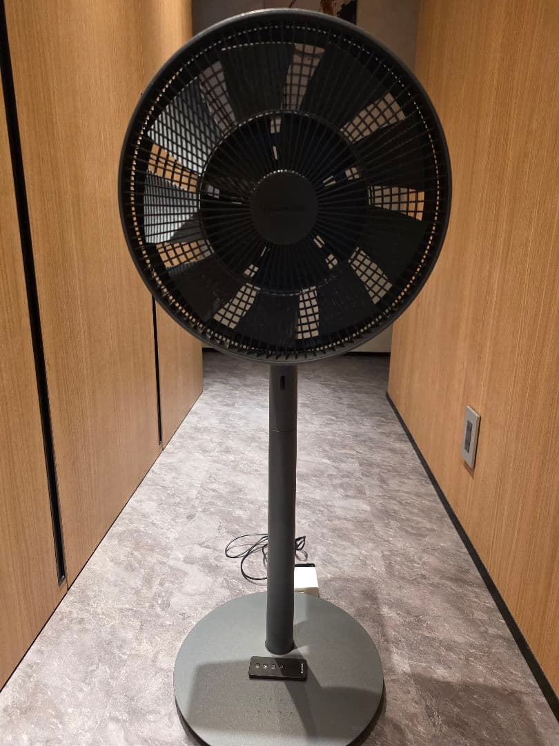 バルミューダ 扇風機 The GreenFan ダークグレー リモコン付 - メルカリ