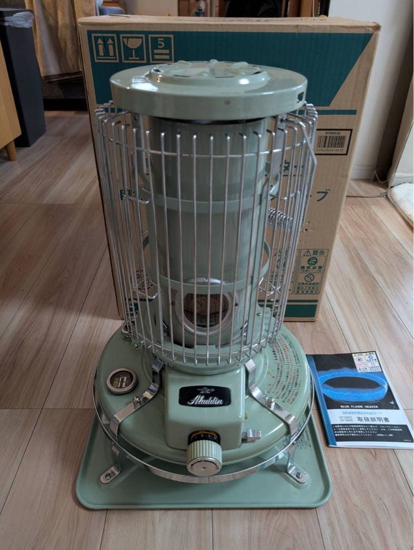 アラジン ブルーフレーム 石油ストーブ グリーン Aladdin/アラジン 石油ストーブ「ブルーフレーム」 グリーン・ホワイト