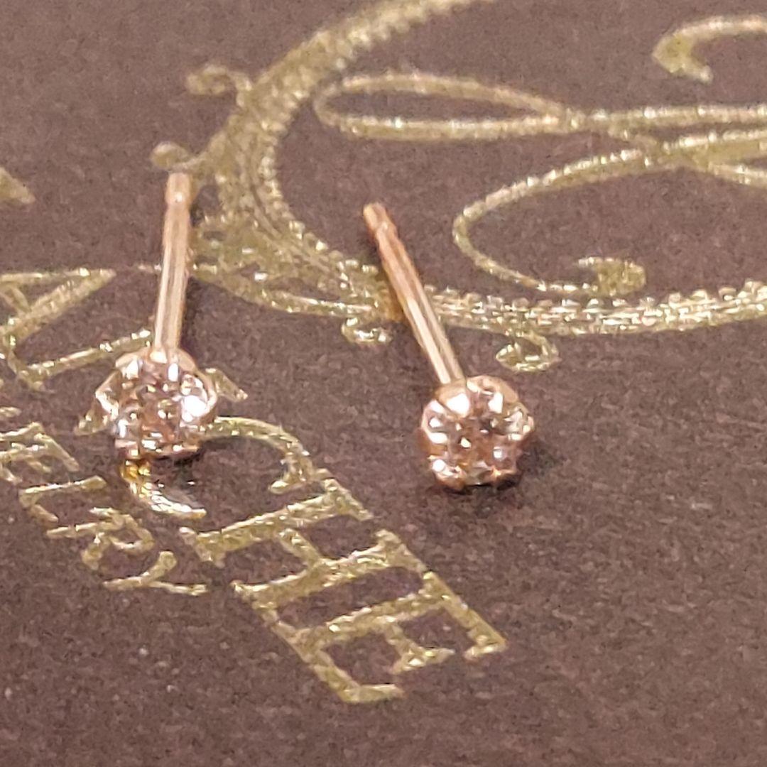 アヴァランチ　K18 天然ダイヤ0.1ct 両耳ピアス　新品、未使用品！10K アヴァランチ K18 天然ダイヤ0.1ct 両耳ピアス 新品、未使用品！10K