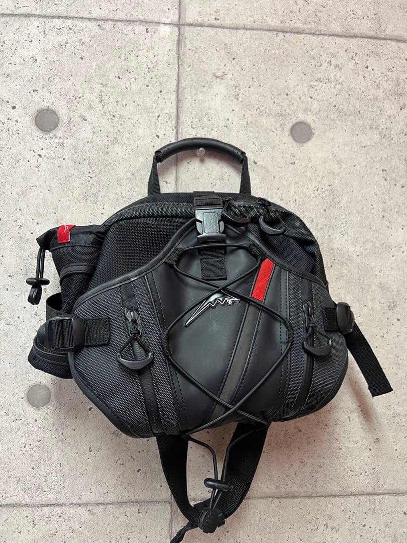 クシタニ ウエストヒップバック 廃タイヤを再利用したウエストバッグ「KUSHITANI×SEAL ヒップバッグ