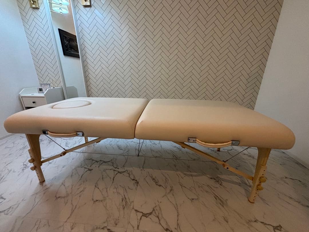 FONTANA Venezia フォンタナ ベネチアフェイスホール-L ベネチアフェイスホール-L(幅75cm) / マッサージベッドならフォンタナ