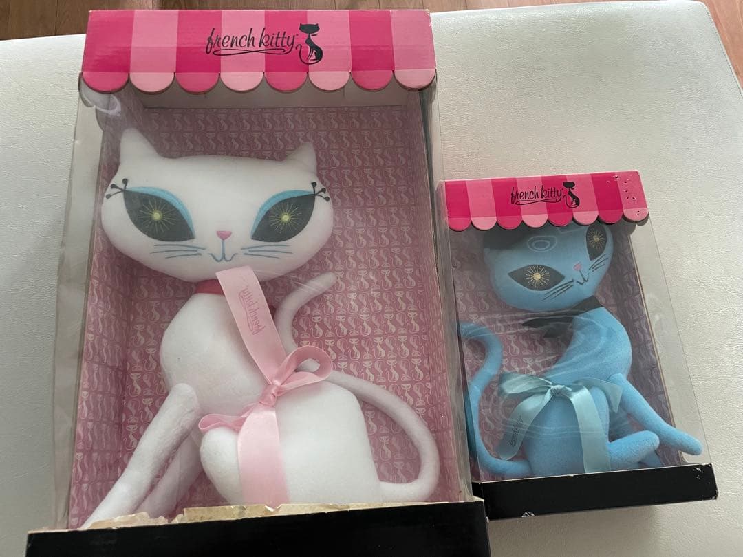 French Kitty 大小2体セット 箱あり 未使用 デザイナーズトイ サンリオ ハローキティ ナースごっこセット (ままごと) 価格比較
